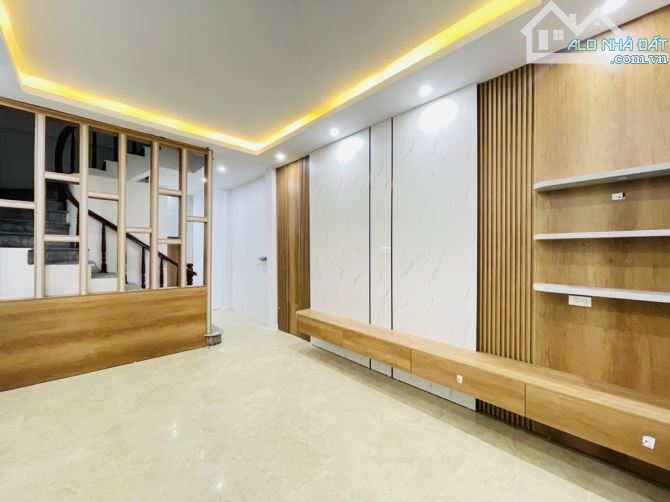BÁN NHÀ-BÙI XƯƠNG TRẠCH-THANH XUÂN 34M 5TẦNG 7.5TỶ- GẦN PHỐ - NGÕ THÔNG - NHÀ ĐẸP NỘI THẤT - 2
