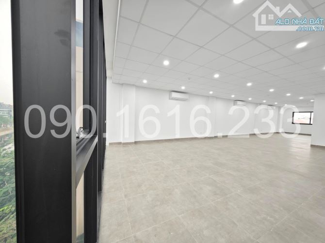 Cho thuê sàn văn phòng Vũ Tông Phan 100m2 15tr view kính nhà mới vuông đét PCCC đầy đủ - 2