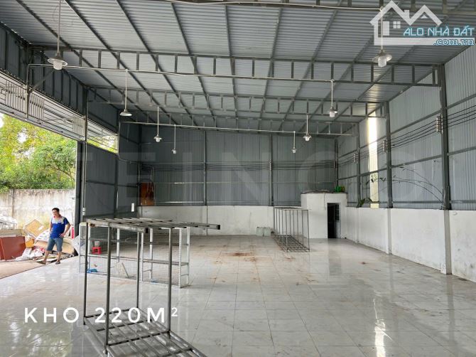 Kho xưởng bãi 1.000m² có 2 kho xây dựng 300m² có điện 3 pha, gần cầu Bình Thuỷ - 2