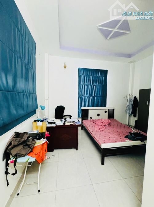❌HXH - Ô TÔ ĐỖ CỬA❌86m2 (4.3x 20m)  Ngang 6m - 3 tầng BTCT Nở hậu - N. Văn Quá - 5.x tỷ - 3