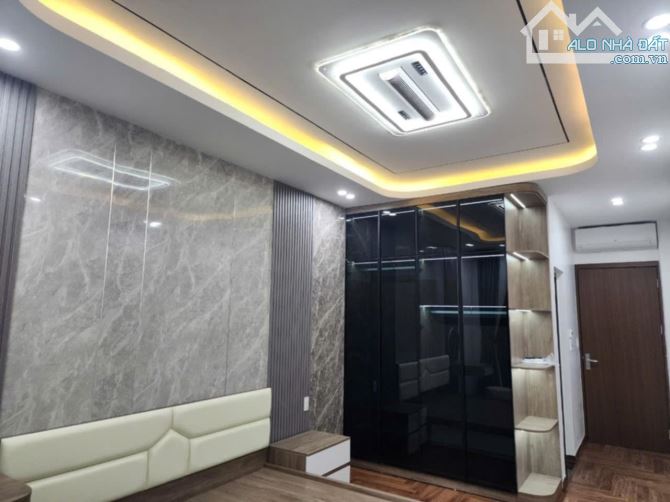 BÁN GẤP NHÀ ĐẸP NGUYỄN SƠN – NGUYỄN VĂN CỪ 42M x 6T, THANG MÁY, FULL NỘI THẤT. GIÁ 9.6 TỶ - 3