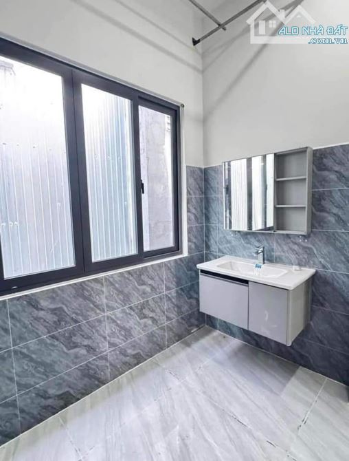 Nhà 1 Trệt 1 Lầu - SHR - 4pn3wc (116m2) gần Chợ bờ ngựa Tân Kiên Bình Chánh Giá - 4