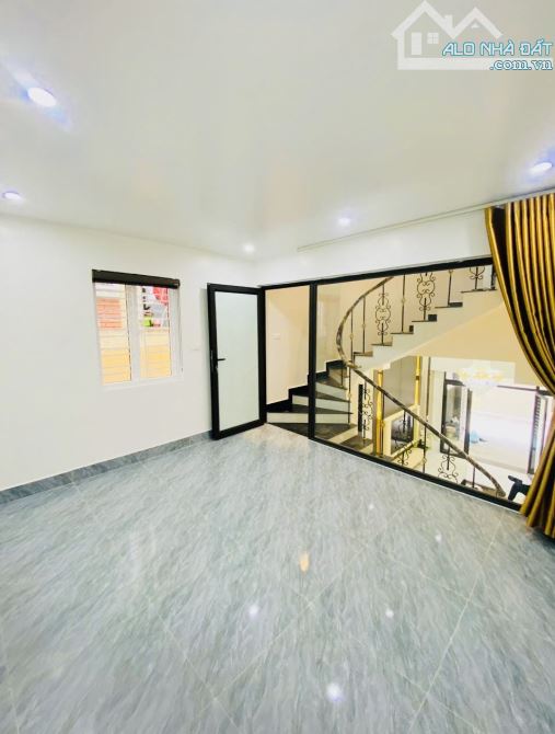 3,85 tỷ -Nhà 4 tầng dân xây đl Vĩnh Tiến, Ngô Kim Húc, Lê Chân 54m² - 4