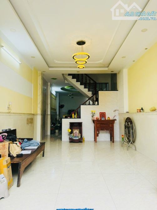 ❌HXH - Ô TÔ ĐỖ CỬA❌86m2 (4.3x 20m)  Ngang 6m - 3 tầng BTCT Nở hậu - N. Văn Quá - 5.x tỷ - 5