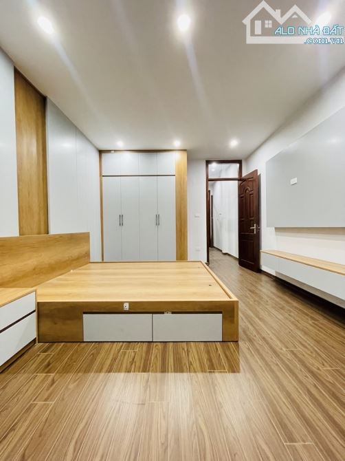 BÁN NHÀ-BÙI XƯƠNG TRẠCH-THANH XUÂN 34M 5TẦNG 7.5TỶ- GẦN PHỐ - NGÕ THÔNG - NHÀ ĐẸP NỘI THẤT - 5