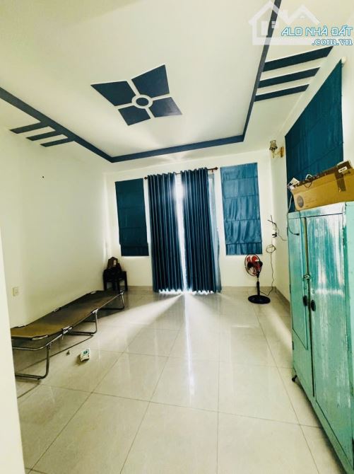 ❌HXH - Ô TÔ ĐỖ CỬA❌86m2 (4.3x 20m)  Ngang 6m - 3 tầng BTCT Nở hậu - N. Văn Quá - 5.x tỷ - 7