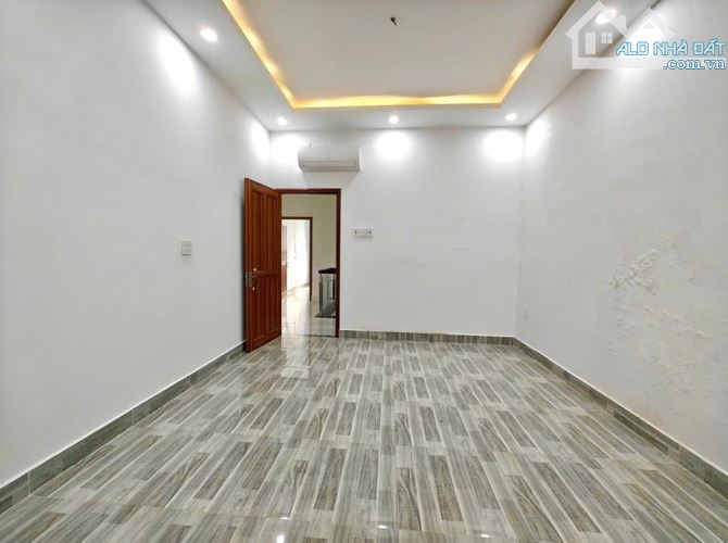 Đi ăn đám giỗ về sẵn tiện ghé chụp cho anh chị căn nhà80m2 SHR ở thị trấn Củ Chi giá 870tr - 7