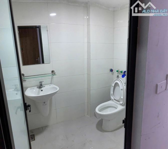 Chỉ 180 triệu m2.  Căn hộ dịch vụ gần Hồ Mỗ Lao. 106m2 * 7 tầng * 21 phòng gác xép. - 8
