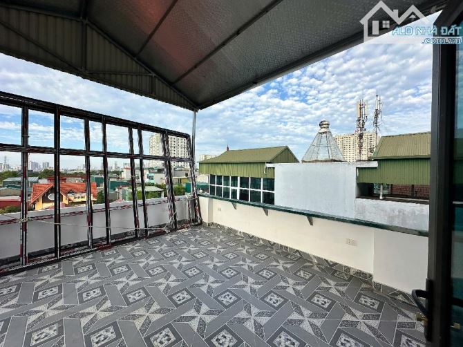 Nhà phố tam Trinh _ hoàng Mai 37m / 5 tầng / giá 5,4tỷ