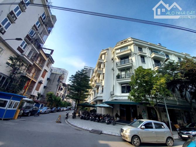 Bán nhà biệt thự liền kề Ngoại Giao Đoàn, Xuân La, Xuân Tảo, 90m2 4T 7.5m, view vườn hoa,