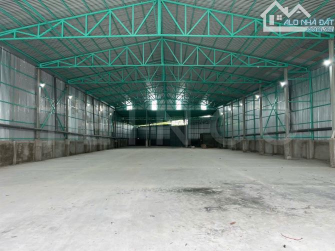 Cho thuê kho xưởng bãi 2.200m² kho xây dựng 1.600m² có PCCC tự động và điện 3 pha