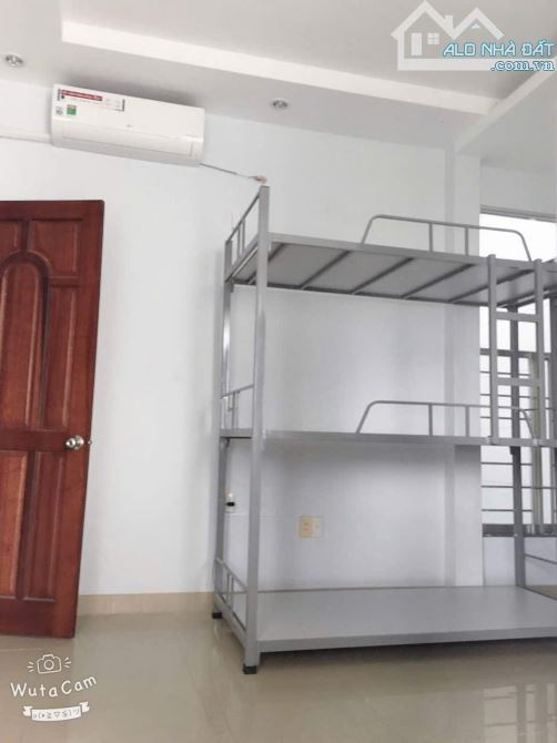 Ở ghép ktx Q4 cho sinh viên( kế ĐH NTT), người đi làm