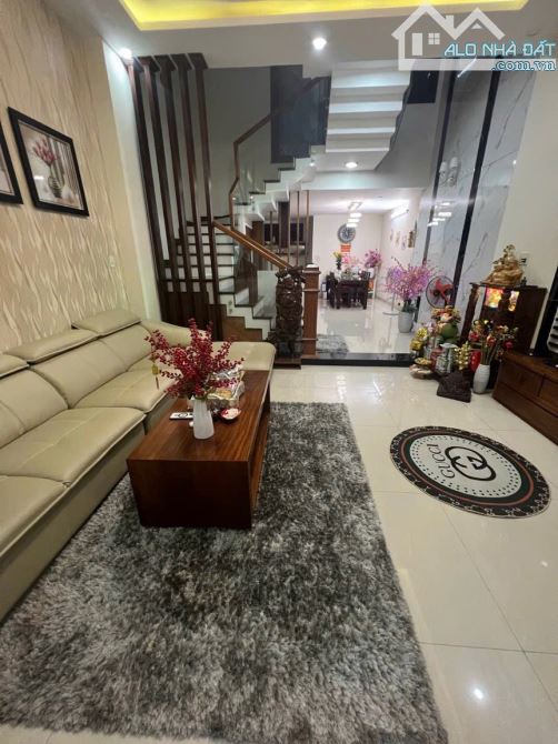 BÁN NHÀ 3 TẦNG  HOÀ CƯỜNG - HẢI CHÂU - ĐÀ NẴNG - FULL NỘI THẤT GỖ - 90 M2 -7,X TỶ