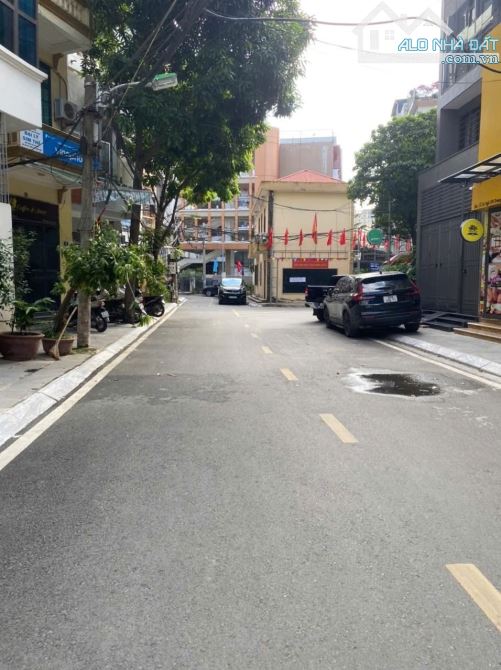 Bán Nhà 5 tầng lô góc ngõ 193 ôtô tránh Phố Trung Kính 66m2, mặt tiền 16m, 32 tỷ
