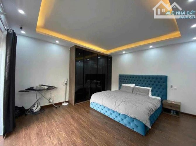 Vỡ Nợ , Cần Bán nhà Tuyệt Đẹp Phố Minh Khai Sát Time 40m x5T Giá hơn 7 Tỷ