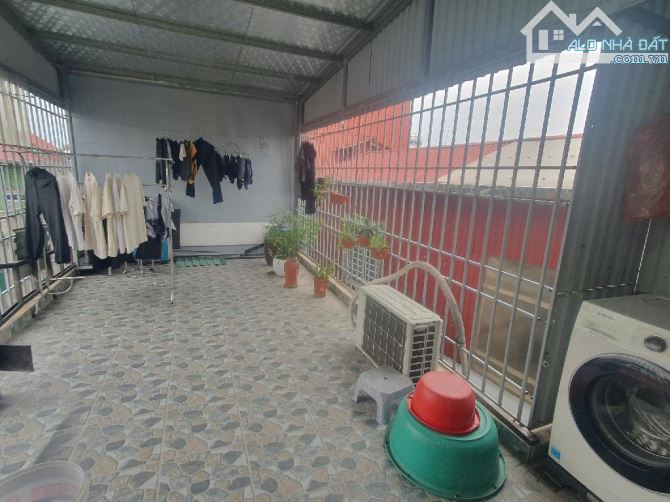NHÀ ĐẸP Ở LUÔN, DÂN TRÍ CAO! GẦN CHỢ, TRƯỜNG CÁC CẤP!THOÁNG, SÁNG CÁC PHÒNG, FULL ĐỒ Ở