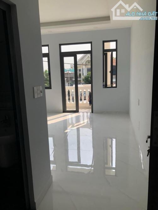 NHÀ SÁT TÊN LỬA, 4 tầng, 4x18, TỈNH LỘ 10, 6 tỷ xíu - 1