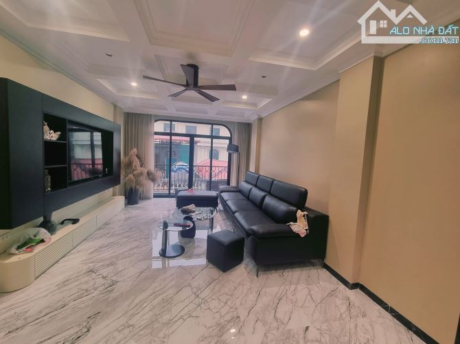 Bán nhà Hào Nam, Đống Đa 53m2x7T Mt:4.1m Kinh doanh đỉnh, view Hồ đẹp hơn 21 tỷ - 1