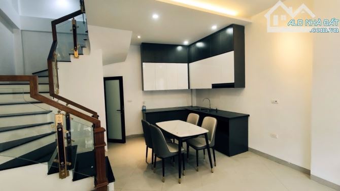 Nhà Hà Đông, 40m2, full nội thất ở luôn, ô tô tải đỗ cửa, có ô chờ thang máy, nhỉnh 6 tỷ - 1