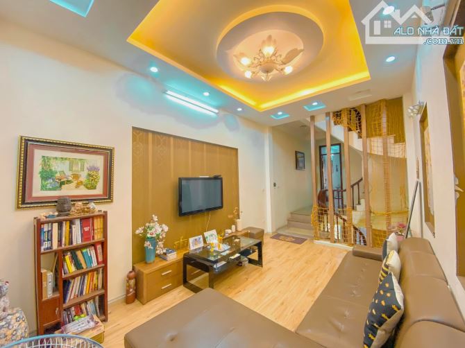 Bán nhà 187 Trung Kính, ngõ thẳng rộng, ô tô tránh gần nhà, 48m², 9.8 tỷ - 1