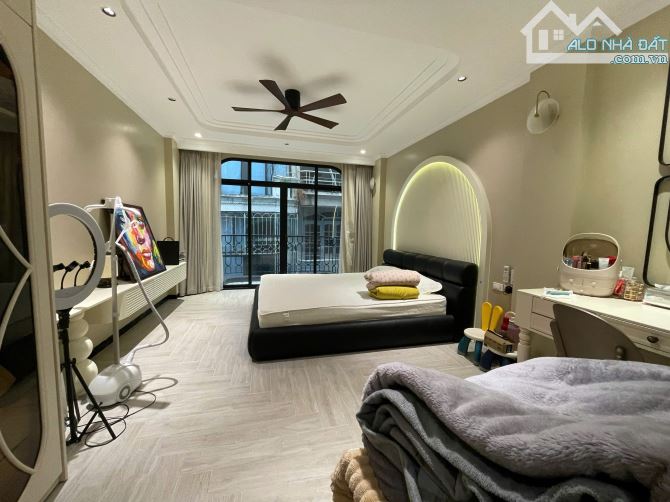 Nhà đẹp lung linh Hào Nam: 48m x 7T, gara, thang máy - 21 tỷ - 1