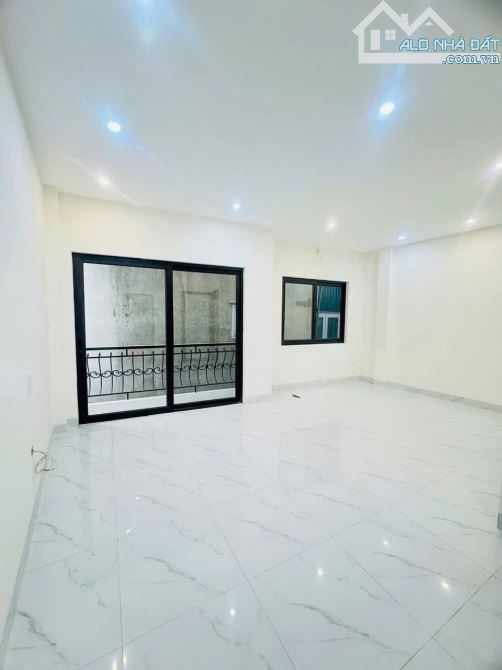 🏠🏠🏠Nhà Mới Phố Quan Nhân - Thanh Xuân DT37m , MT6m , Giá 6.9 Tỷ - 2