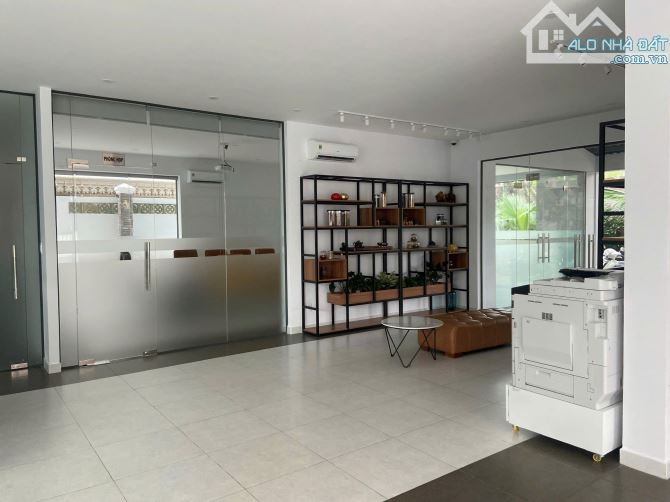 Giảm gần 2 tỷ căn nhà MT Vườn Lài Q.Tân Phú - 8x18m - 3 tầng - HĐT 56tr - giá về 27 tỷ. - 2