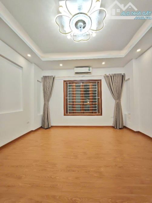 BÁN NHÀ TRUNG TÂM MỸ ĐÌNH - NHÀ ĐẸP - GẦN PHỐ - 20M RA Ô TÔ - DT 33M2, 5 TẦNG, HƠN 7 TỶ - 2