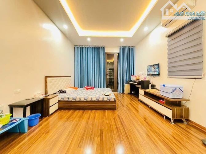 Chỉnh 5 tỷ có hộ khẩu Tây Mỗ - Viu vườn Nhật - 45m2 x 4 tầng Dân xây - 3 bước chân ra MP - 2