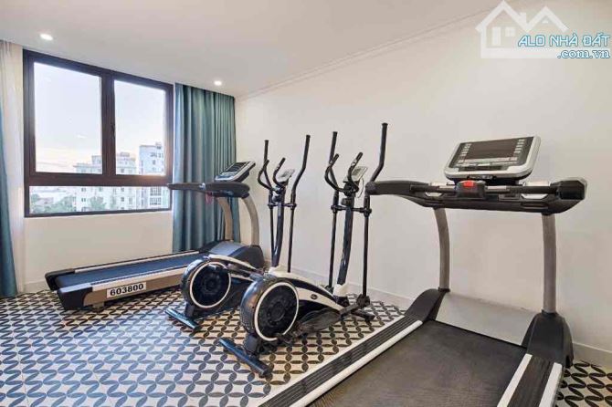 Cần bán khách sạn đường Hoàng Kế Viêm. DT 315m2. Cách biển Mỹ Khê 1 phút - 2