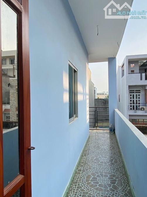 Nhà 3 tầng đẹp KDC bàn cờ, cạnh KCN Sóng Thần 2, dòng tiền 230 TR/NĂM, 152m2 chỉ 5,95 tỷ - 2