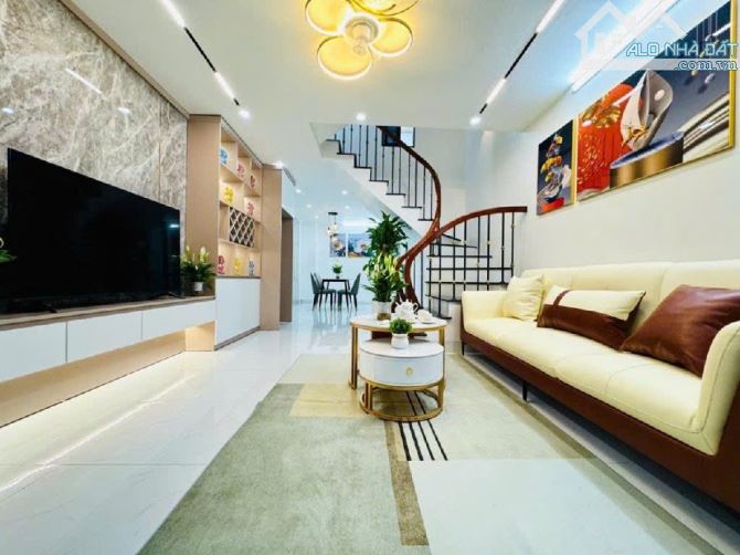 HIẾM NHÀ ĐẸP PHỐ KIM  NGƯU,Ô TÔ ĐỖ CỬA, NGÕ THÔNG KINH DOANH, 40M2 GIÁ CHỈ 8.X TỶ - 3