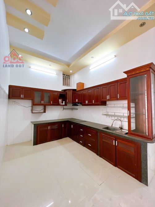 Bán nhà mặt tiền Nguyễn Văn Hoa P.Thống nhất Biên Hoà gần khu Văn Hoa villas . - 3