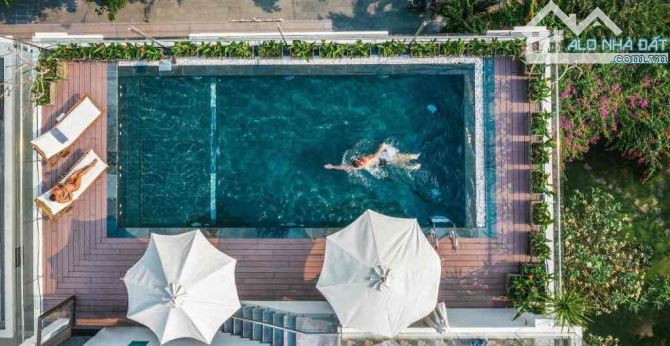 Cần bán khách sạn đường Hoàng Kế Viêm. DT 315m2. Cách biển Mỹ Khê 1 phút - 3
