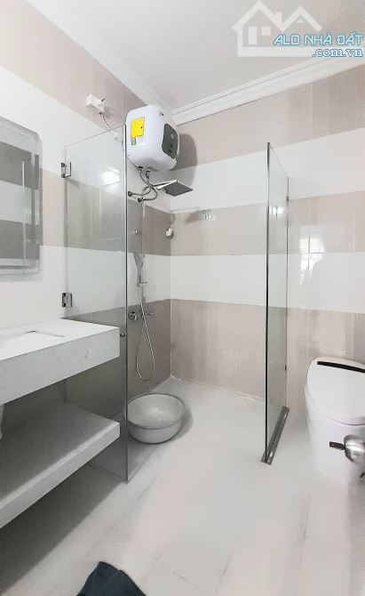 Bán nhà mặt đường Trần Quang Khải, Hoàng Văn Thụ, Hồng Bàng. 35m², 3 tầng, chỉ 10 tỷ 990 t - 4