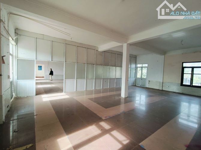 Cho thuê nhà, kho đường Quang Trung, Hà Đông, HN. DT 1300m2, nhà xây kiên cố điện 3fa - 5