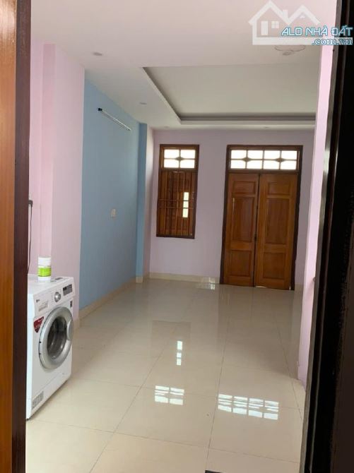 HẺM XE TẢI, NHÀ 3 TẦNG, NGANG 4,7M KHU PHÂN LÔ BÌNH CHIỂU - 5