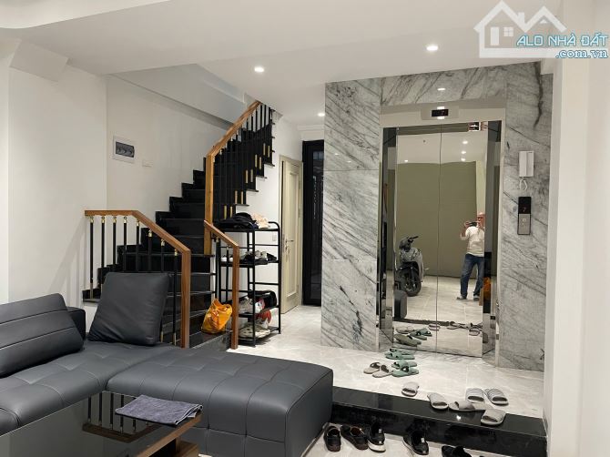 Nhà đẹp lung linh Hào Nam: 48m x 7T, gara, thang máy - 21 tỷ - 6