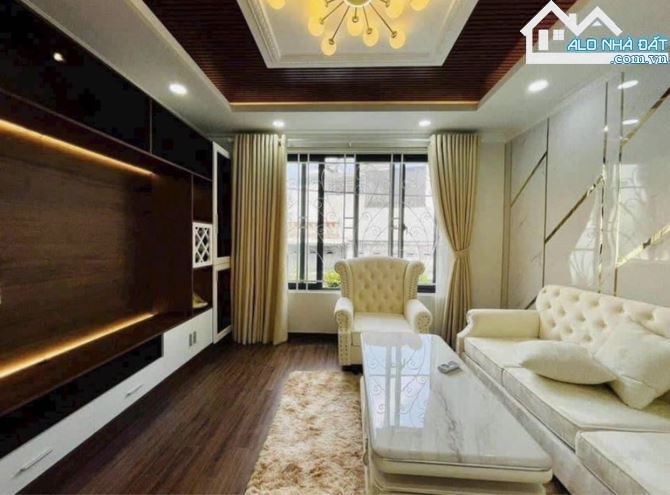 HOT! CHỦ BÁN NHÀ SỔ HỒNG RIÊNG,TRẦN VĂN ĐANG,P.11,QUẬN 3,GIÁ:4,43TỶ/62,1m2(4,5x13,8m)3 LẦU - 7