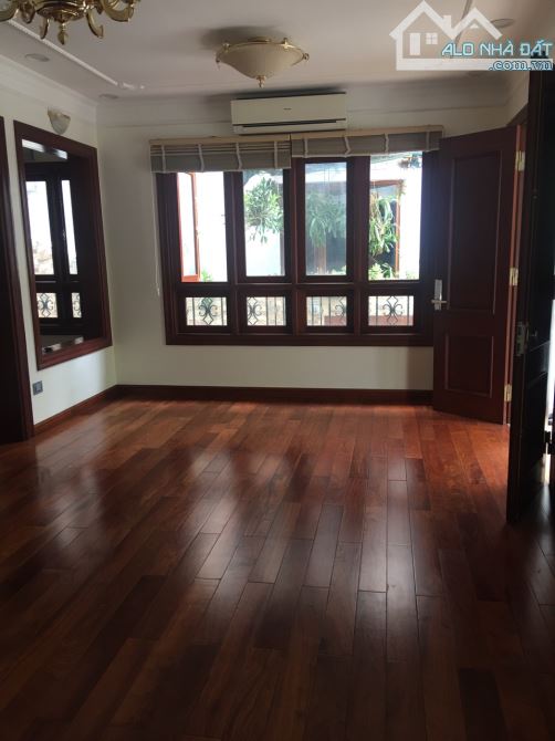BÁN BIỆT THỰ TỐ HỮU KHUẤT DUY TIẾN 31. 5 TỈ