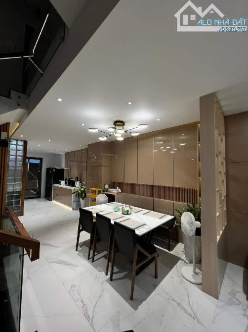 Bán nhà Huỳnh Tấn Phát, hẻm xe hơi thông, 70m2, 4 tầng chỉ 6 tỷ 8 - 1