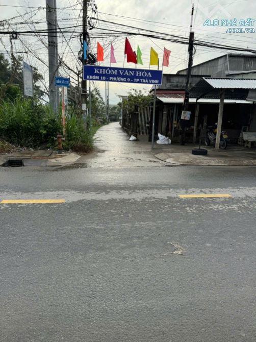 E cần chuyển nhượng lại khu nhà  như hình quý khách hàng có nhu cầu liên hệ e thành