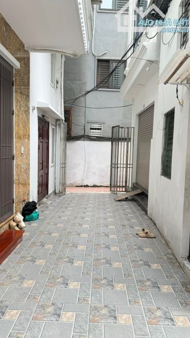 NHÀ MỚI ĐẸP NGÕ 67 THÁI THỊNH - 40m2 x 6T THANG MÁY - TIỆN ÍCH - TT ĐỐNG ĐA