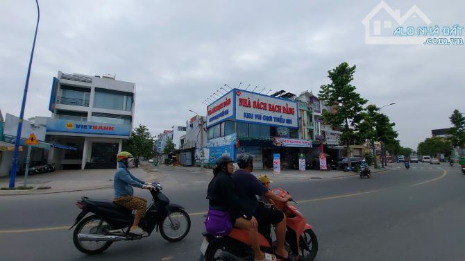 Quá rẻ, chỉ 60tr/m2 mặt tiền Lê Thị Hà, Quang Trung TT Hóc Môn 155m2 4 tầng