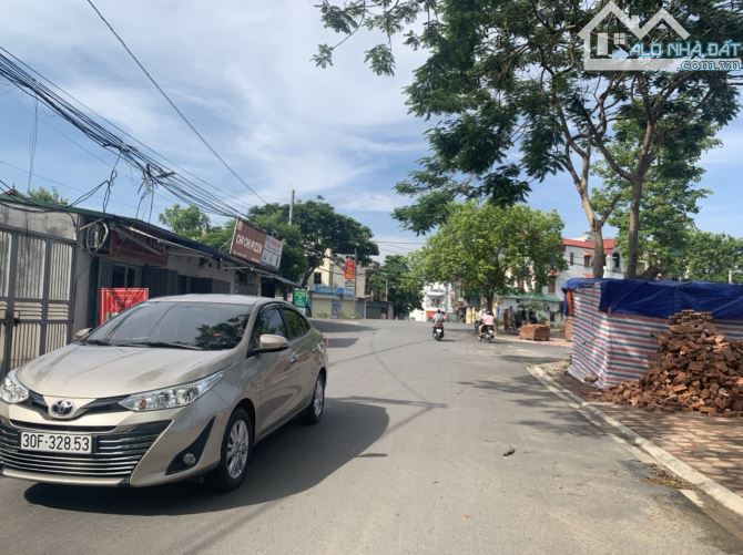 Bán 114m đất đấu giá làng Cam Cổ Bi, 2 mặt đường rộng 13m vào khu dân cư kinh doanh tốt