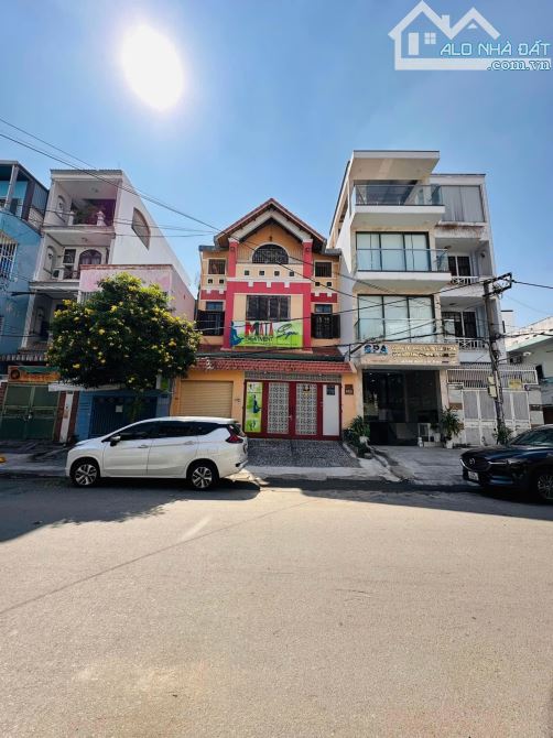 Bán Nhà 168/24 Nguyễn Gia Trí, Phường 25, Quận Bình Thạnh. DT: 8 x 20m - 3 Tầng