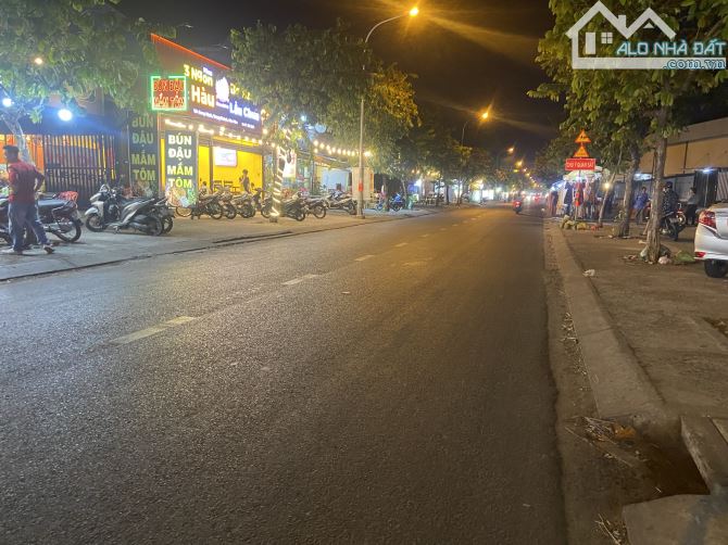 BÁN NHÀ MẶT TIỀN ĐƯỜNG SONG HÀNH 10x22m CÁCH NGUYỄN ẢNH THỦ 200M