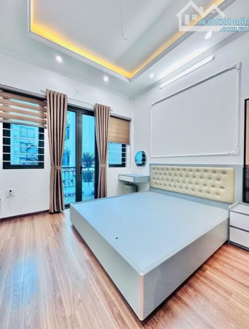 Tam Trinh, Nhà Mới Lô Góc 40m 5T Giá hơn 6 Tỷ , nhanh thì còn