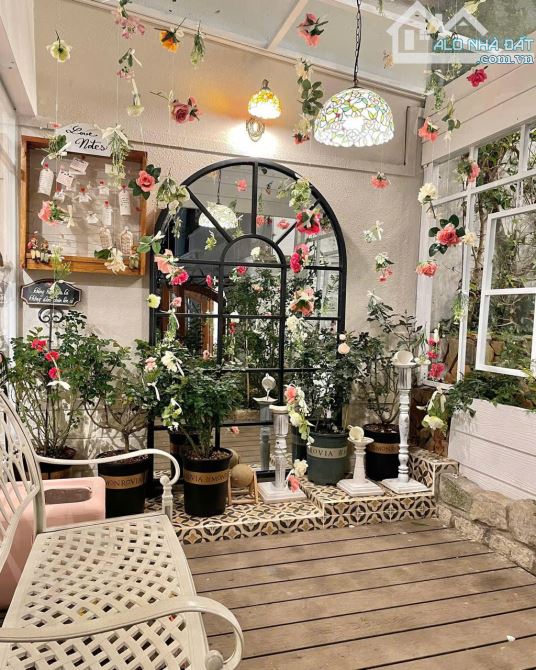 Chủ cần bán lại biệt thự sân vườn Pháp cổ quá xinh trung tâm Đà Lạt 317m2 chỉ 40 tỷ - 1