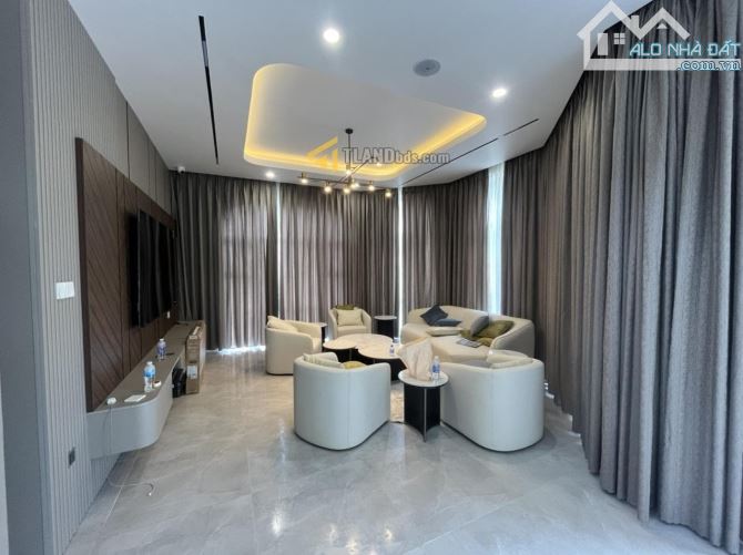 CẦN BÁN VILLA TRỊNH HOÀI ĐỨC PHUÒNG 11 ĐÀ LẠT - 1